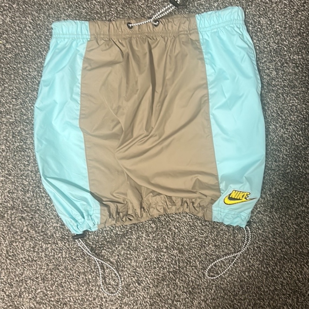 NIKE Women Sportswear Icon Clash Woven Skirt - Size S